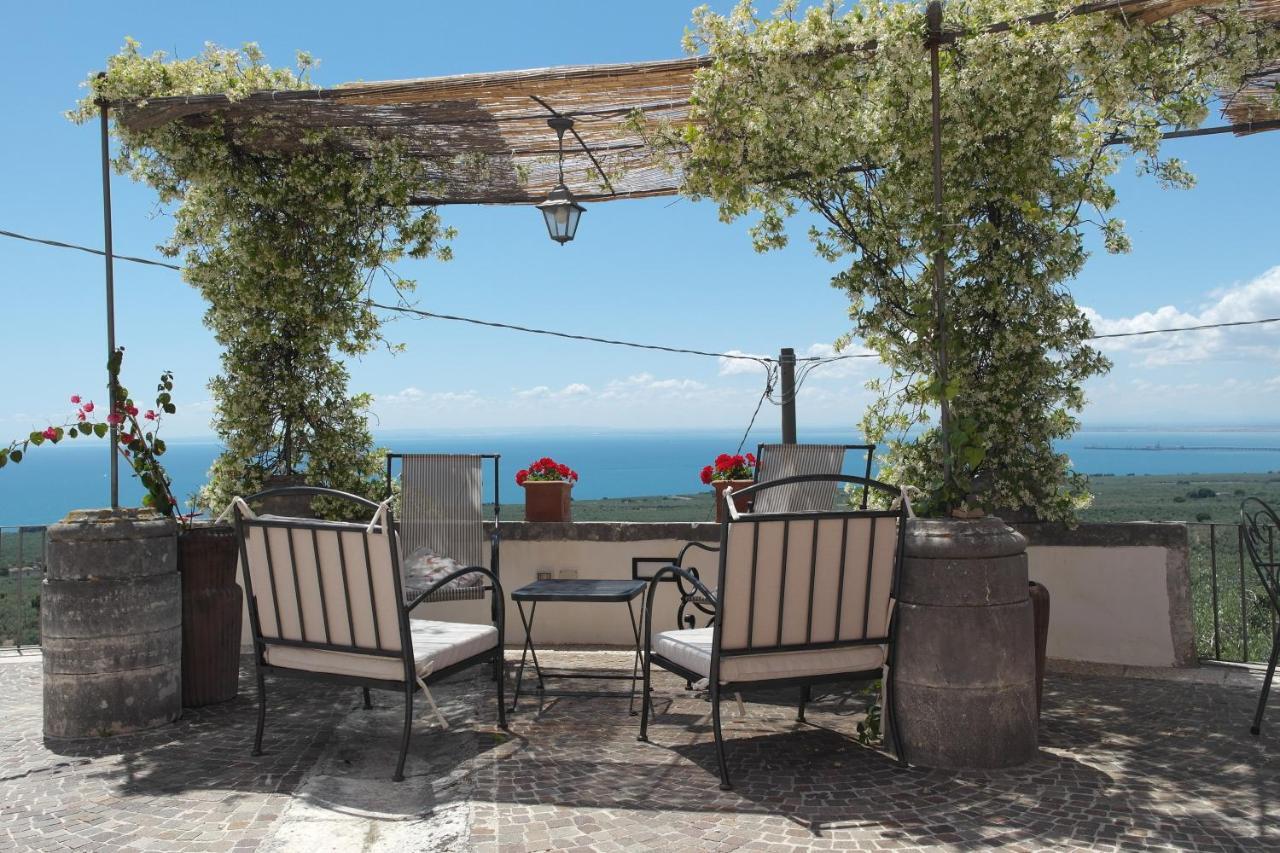 Villa In Gargano - Villa Basso มอนเต ซานตานเจโล ภายนอก รูปภาพ