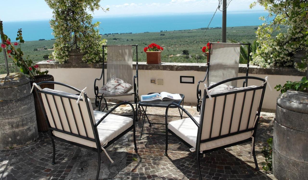 Villa In Gargano - Villa Basso มอนเต ซานตานเจโล ภายนอก รูปภาพ